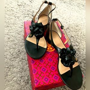 Tory Burch blossom flat sandal